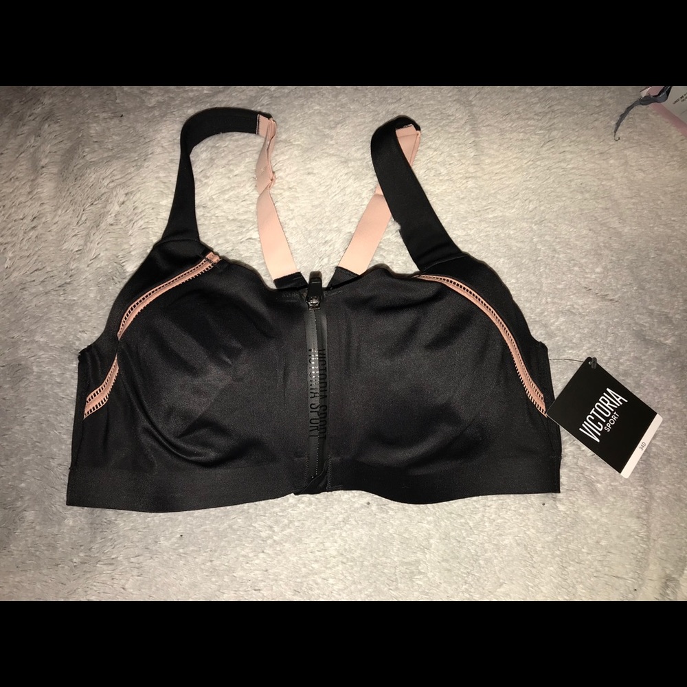 Incredible knockout ultra Max Victoria’s Sport
